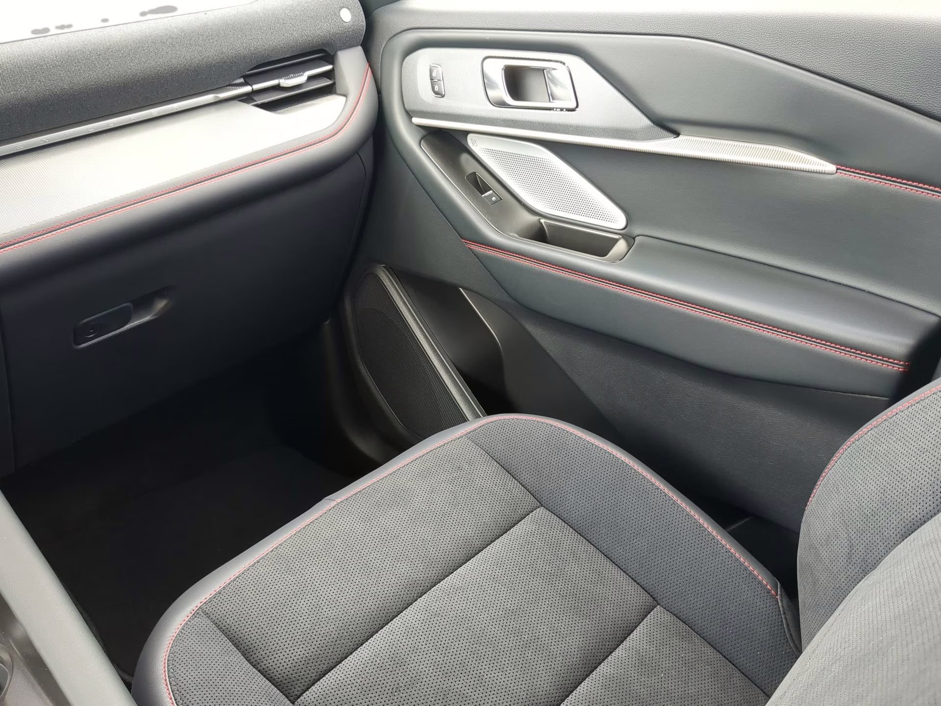 2026 Vapor Blue Metallic Ford Explorer ST 4X4 SUV