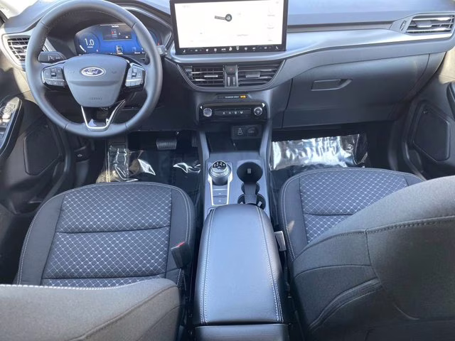 2026 Oxford White Ford Escape Active FWD SUV