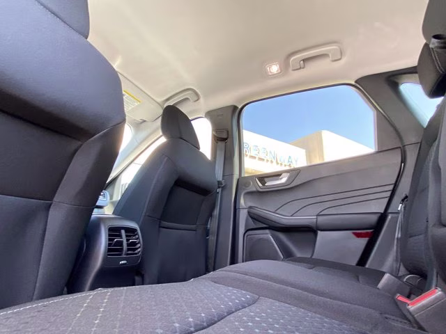2026 Oxford White Ford Escape Active FWD SUV