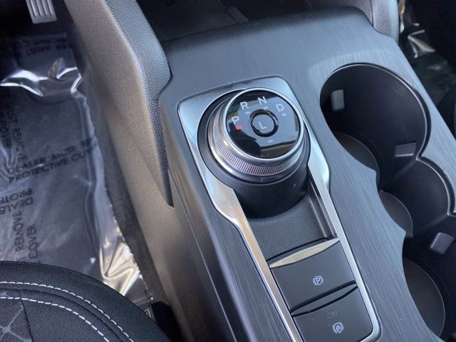2026 Oxford White Ford Escape Active FWD SUV