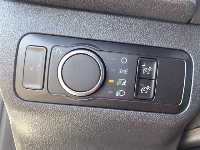 2026 Oxford White Ford Escape Active FWD SUV