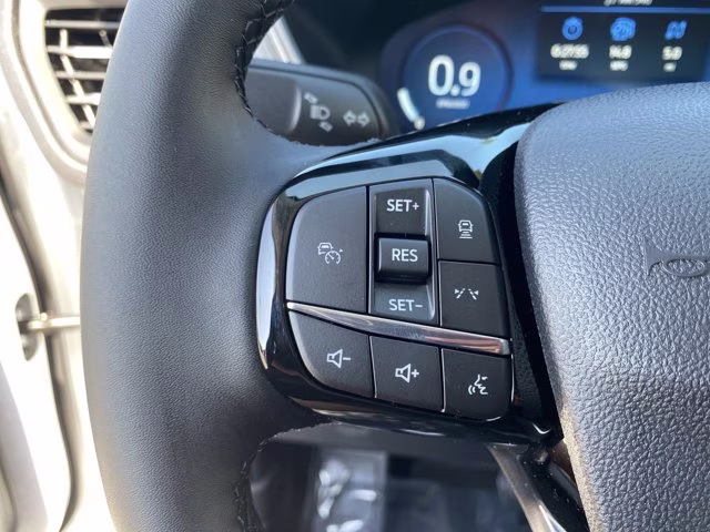 2026 Oxford White Ford Escape Active FWD SUV