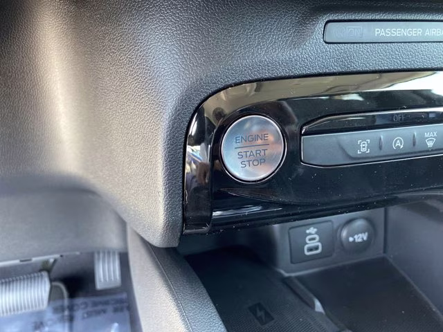 2026 Oxford White Ford Escape Active FWD SUV