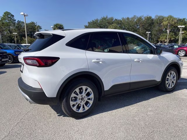 2026 Oxford White Ford Escape Active FWD SUV