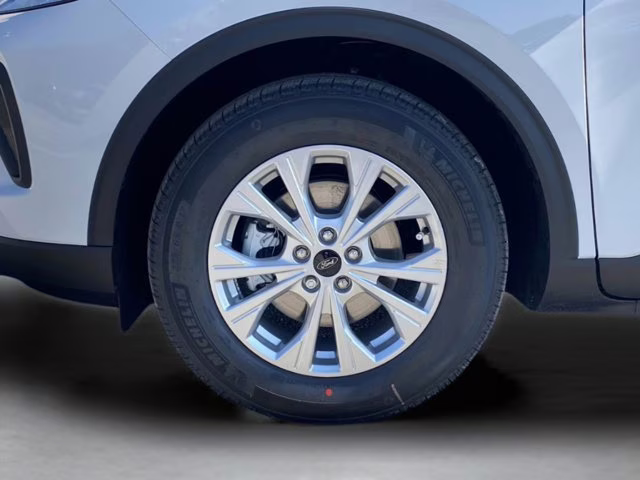 2026 Oxford White Ford Escape Active FWD SUV