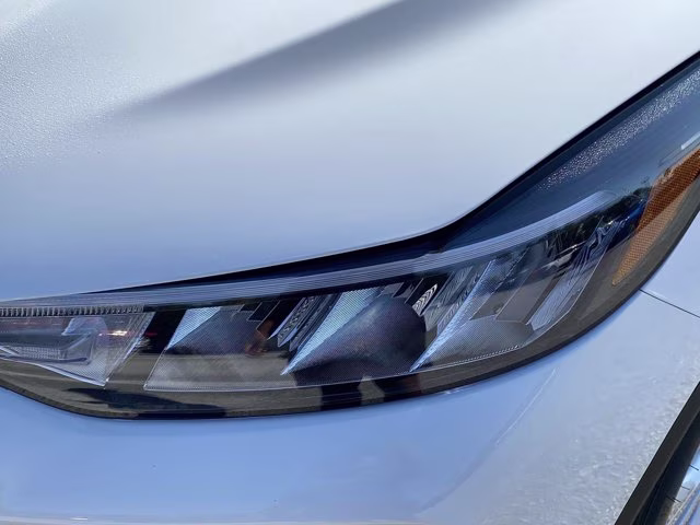 2026 Oxford White Ford Escape Active FWD SUV
