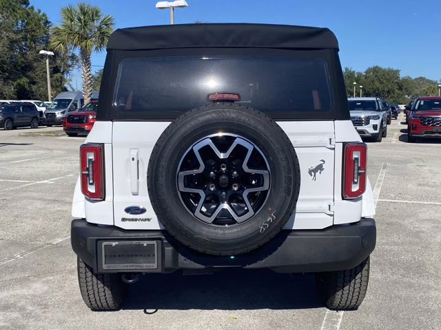 2025 Oxford White Ford Bronco Outer Banks 4X4 Convertible