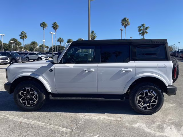 2025 Oxford White Ford Bronco Outer Banks 4X4 Convertible