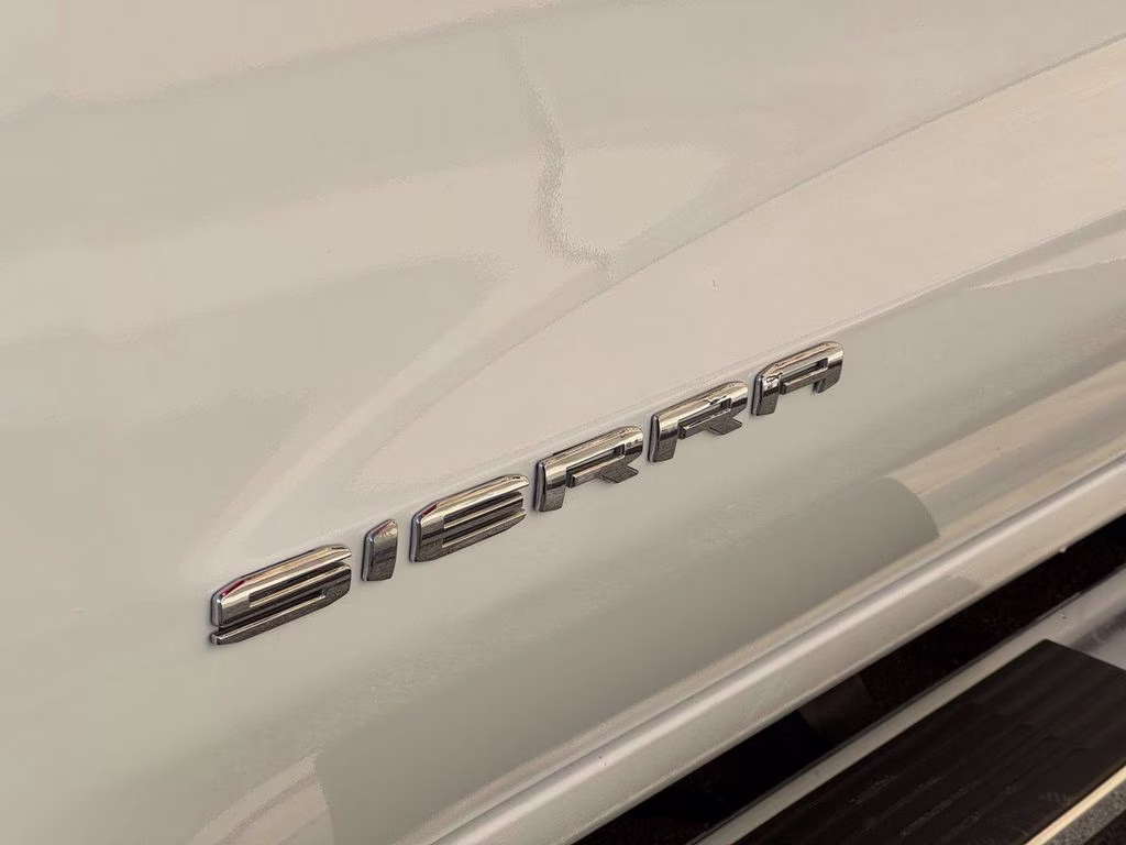 2020 Summit White GMC Sierra 1500 SLT 4X4 Truck