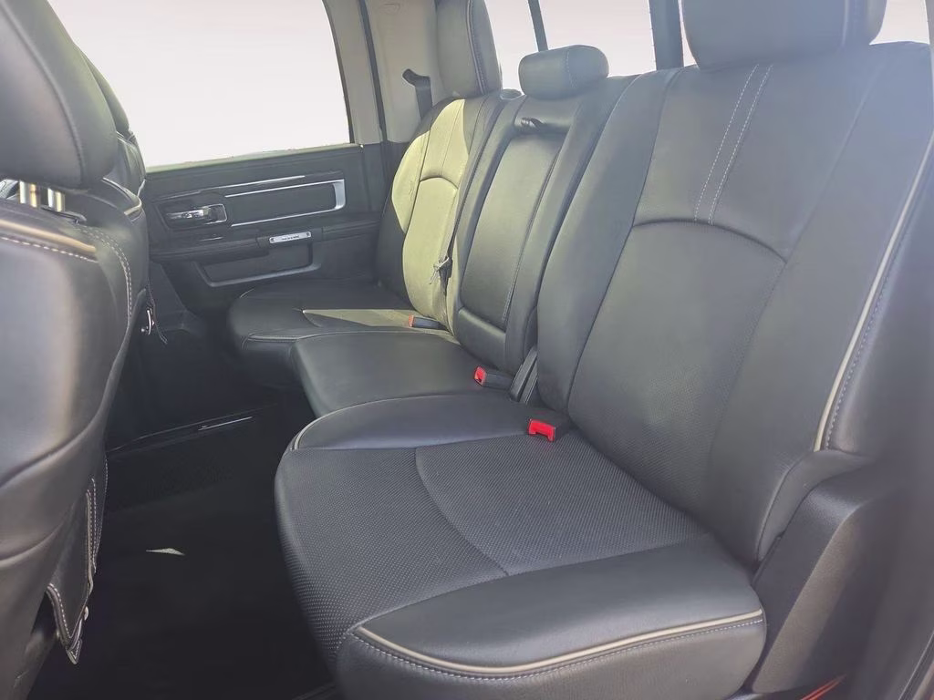2015 Granite Crystal Metallic Clearcoat Ram 3500 Laramie Limited 4X4 Truck
