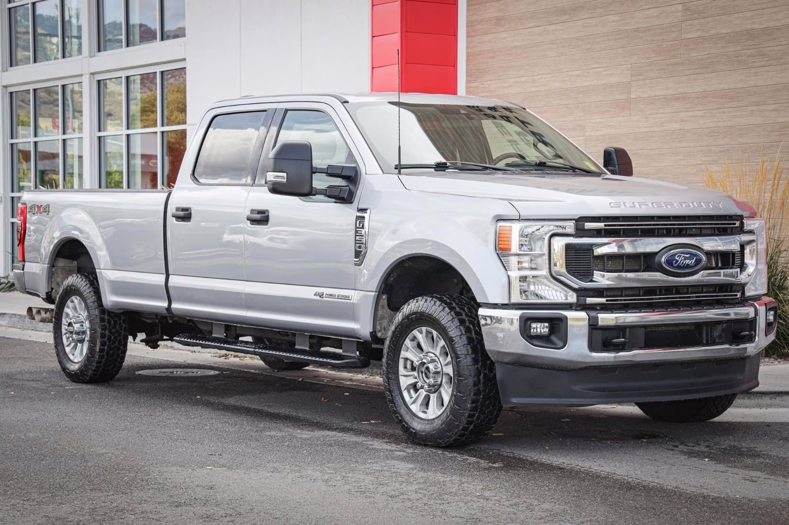 2022 Iconic Silver Ford Super Duty F-350 SRW XLT 4X4 Truck