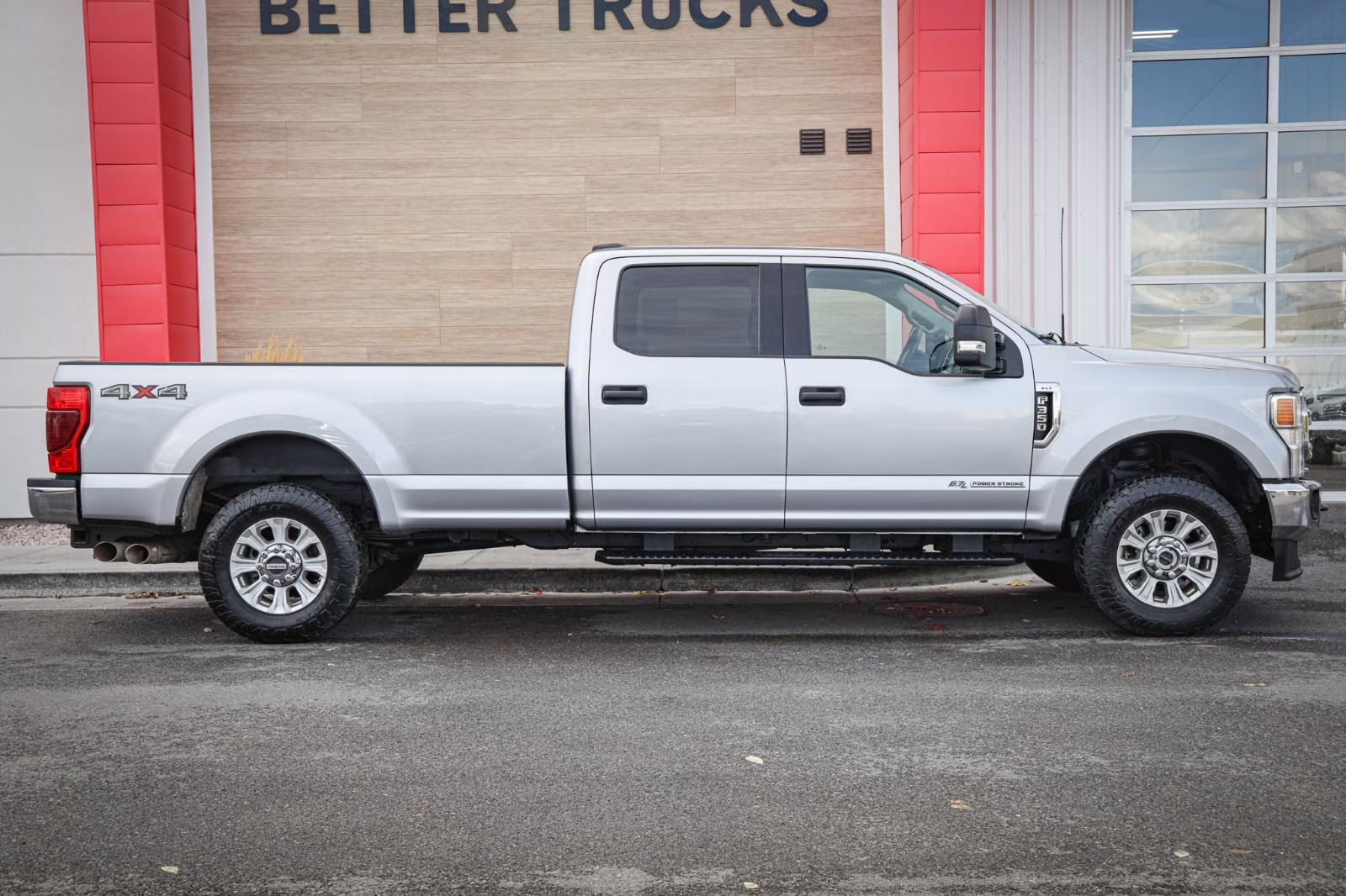 2022 Iconic Silver Ford Super Duty F-350 SRW XLT 4X4 Truck