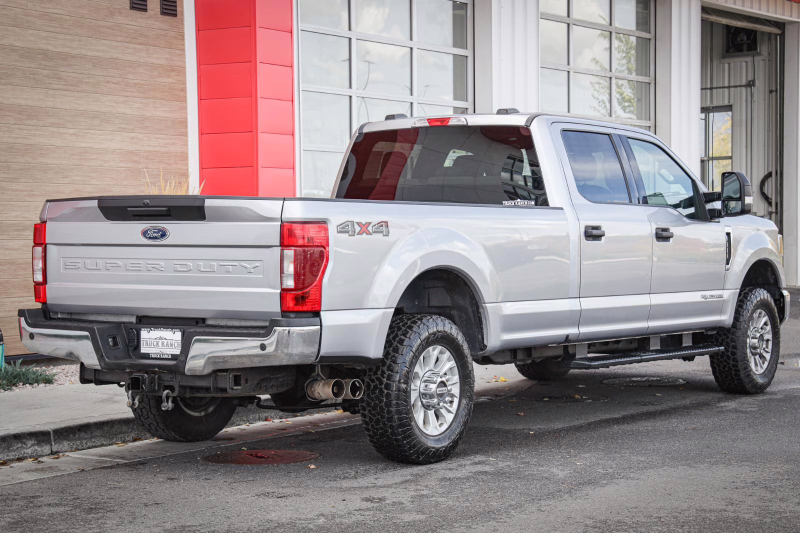 2022 Iconic Silver Ford Super Duty F-350 SRW XLT 4X4 Truck