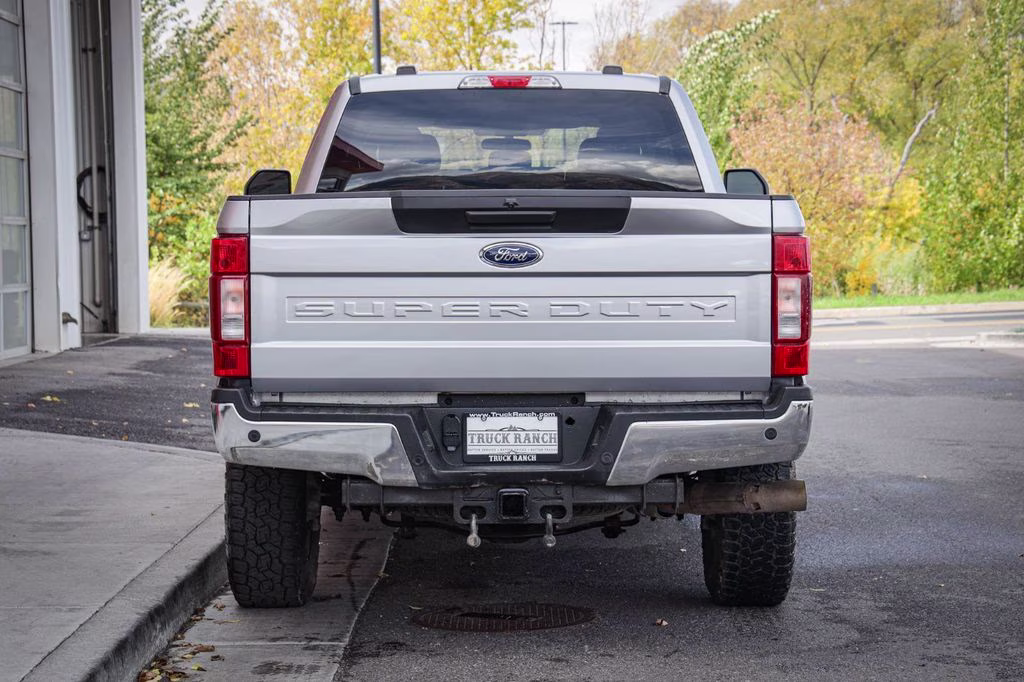 2022 Silver Ford Super Duty F-350 SRW XLT 4X4 Truck