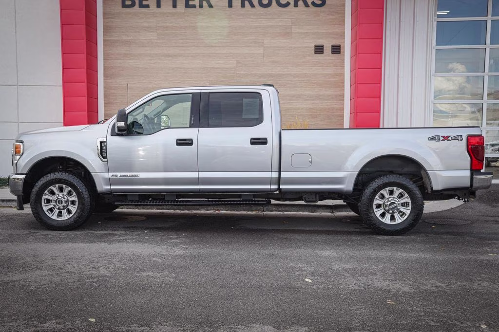 2022 Silver Ford Super Duty F-350 SRW XLT 4X4 Truck