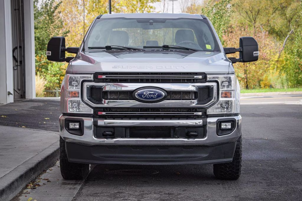 2022 Silver Ford Super Duty F-350 SRW XLT 4X4 Truck