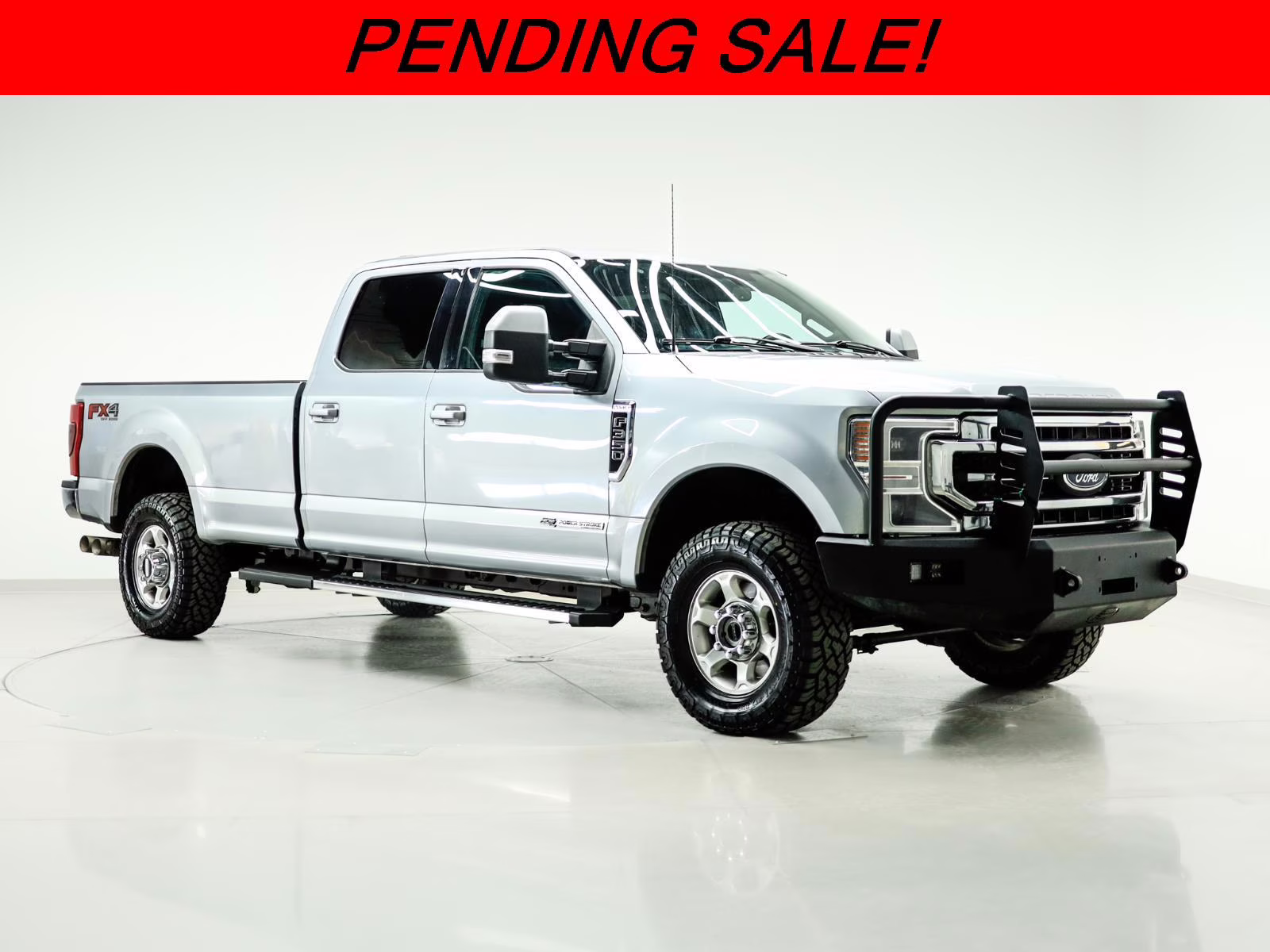 2022 Agate Black Ford Super Duty F-350 SRW Lariat 4X4 Truck