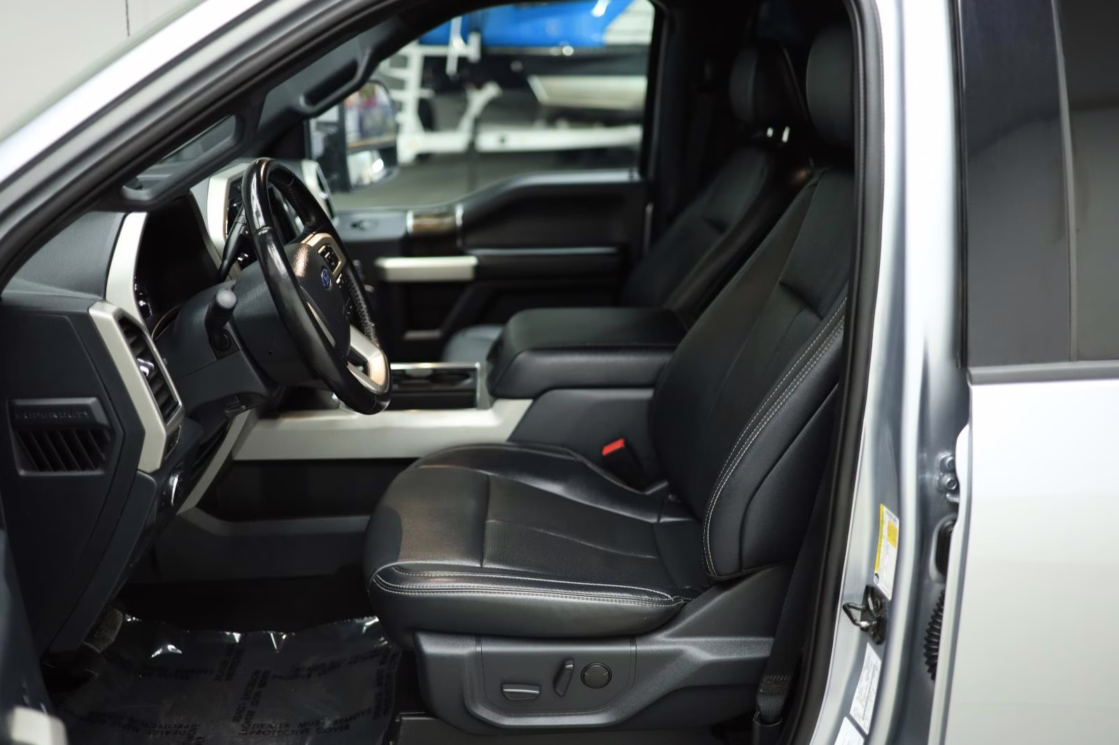 2022 Agate Black Ford Super Duty F-350 SRW Lariat 4X4 Truck