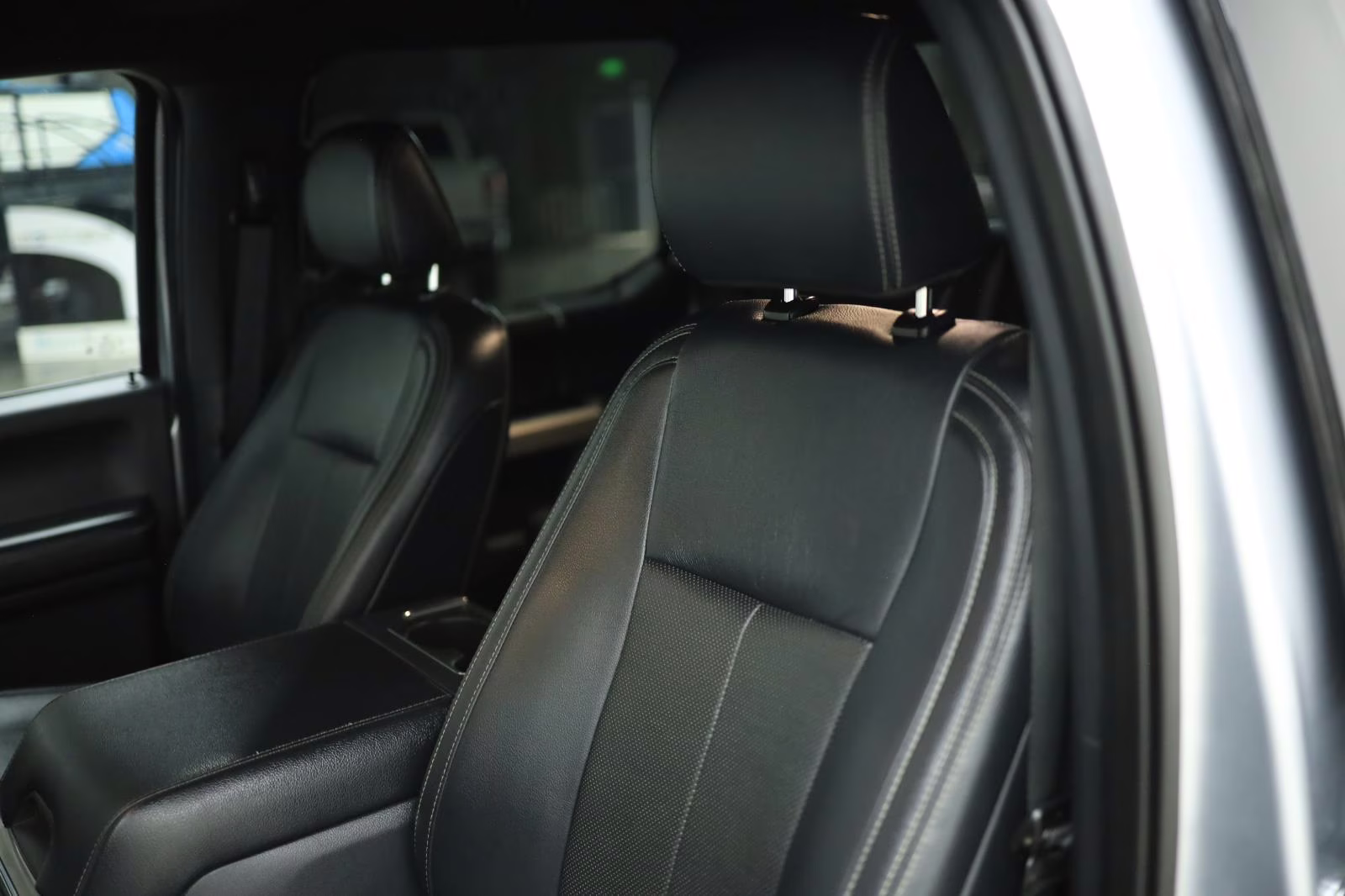 2022 Agate Black Ford Super Duty F-350 SRW Lariat 4X4 Truck