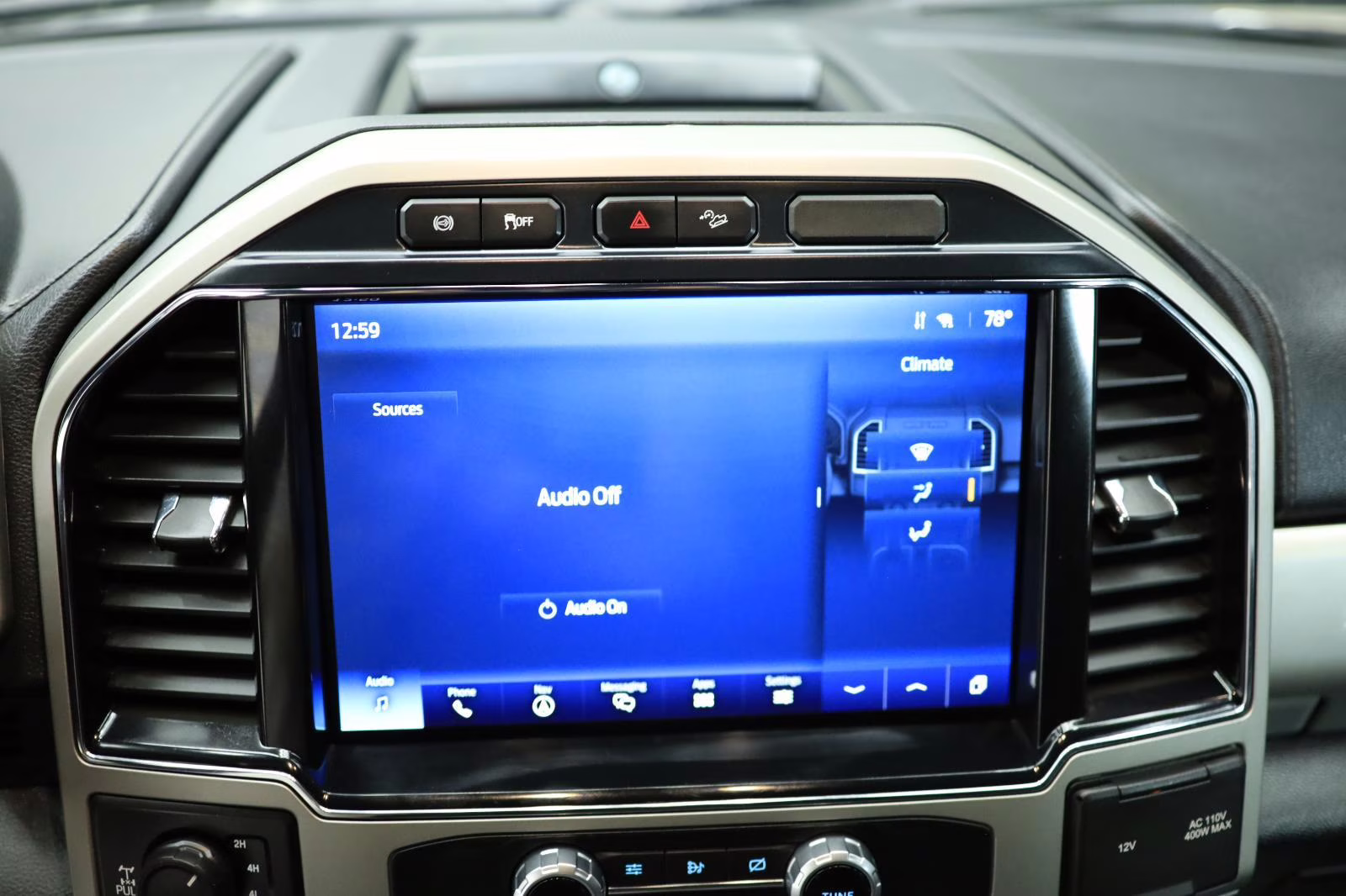 2022 Agate Black Ford Super Duty F-350 SRW Lariat 4X4 Truck