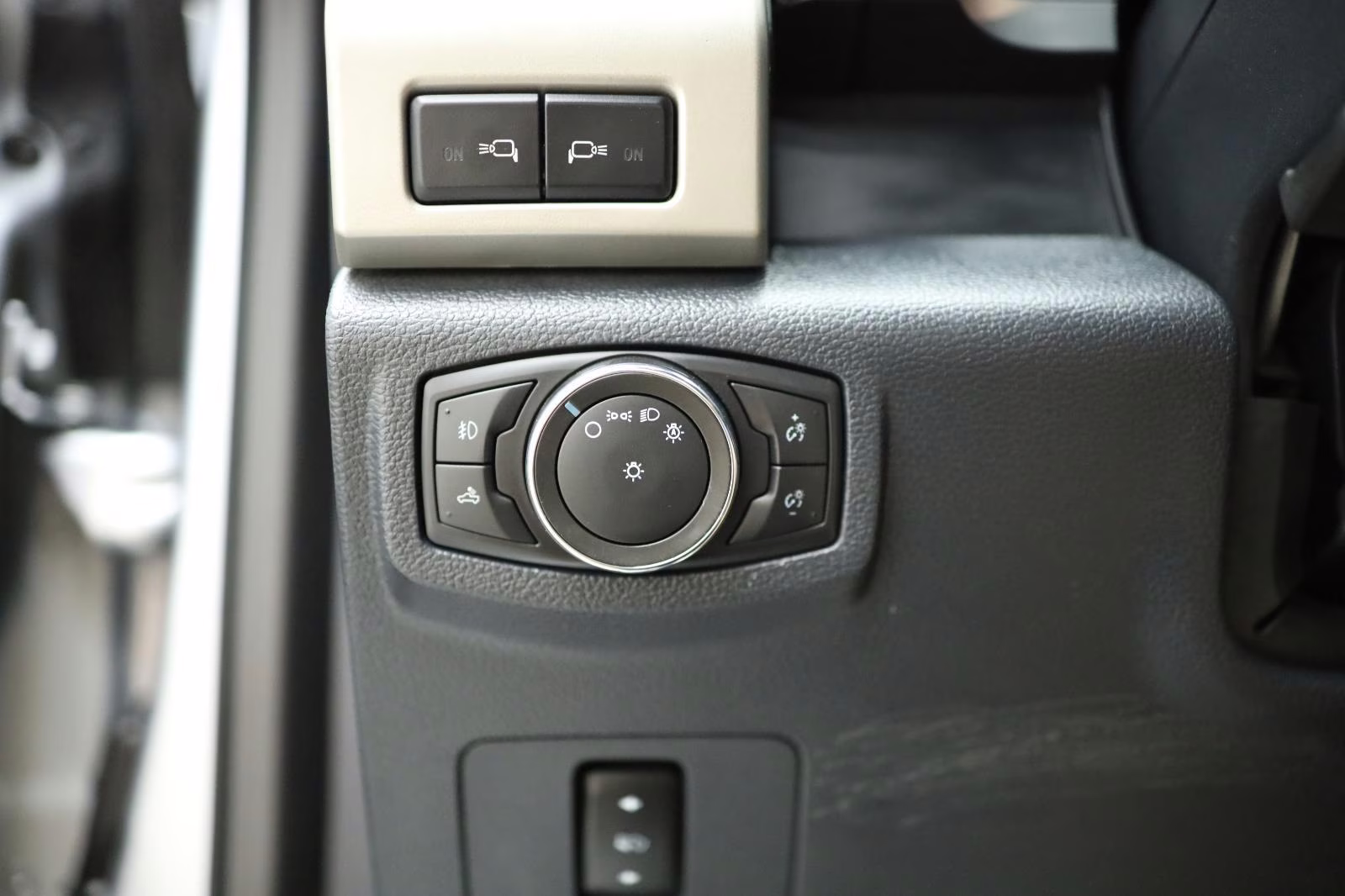 2022 Agate Black Ford Super Duty F-350 SRW Lariat 4X4 Truck