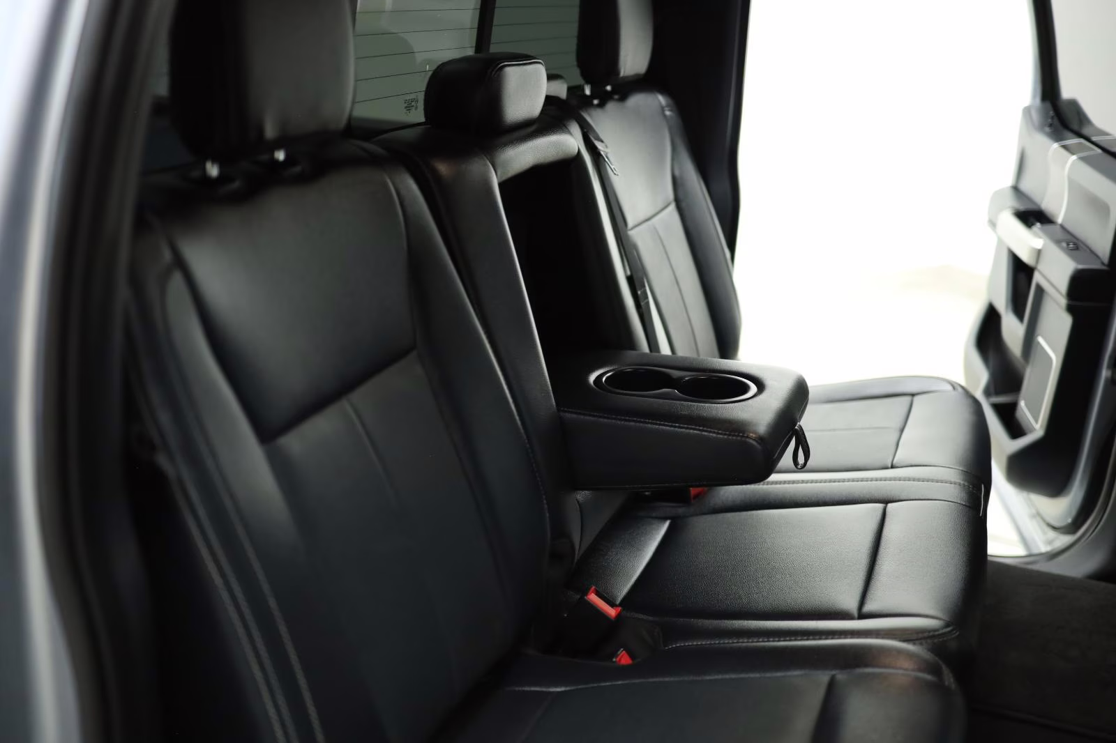 2022 Agate Black Ford Super Duty F-350 SRW Lariat 4X4 Truck