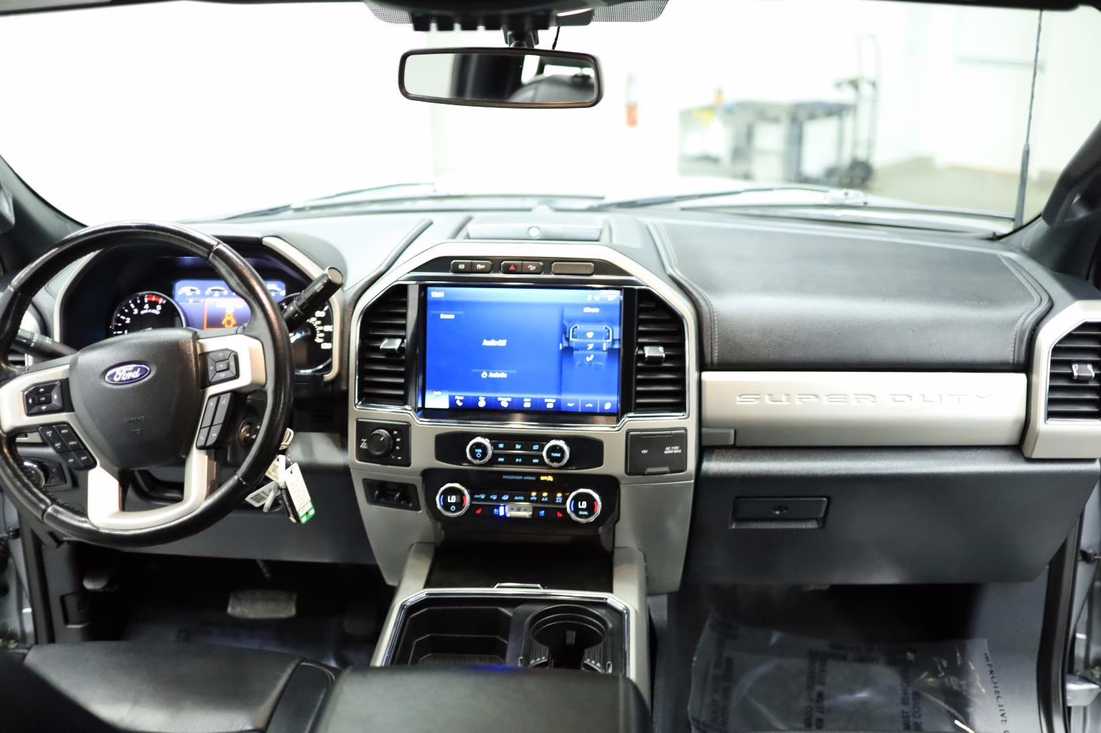 2022 Agate Black Ford Super Duty F-350 SRW Lariat 4X4 Truck