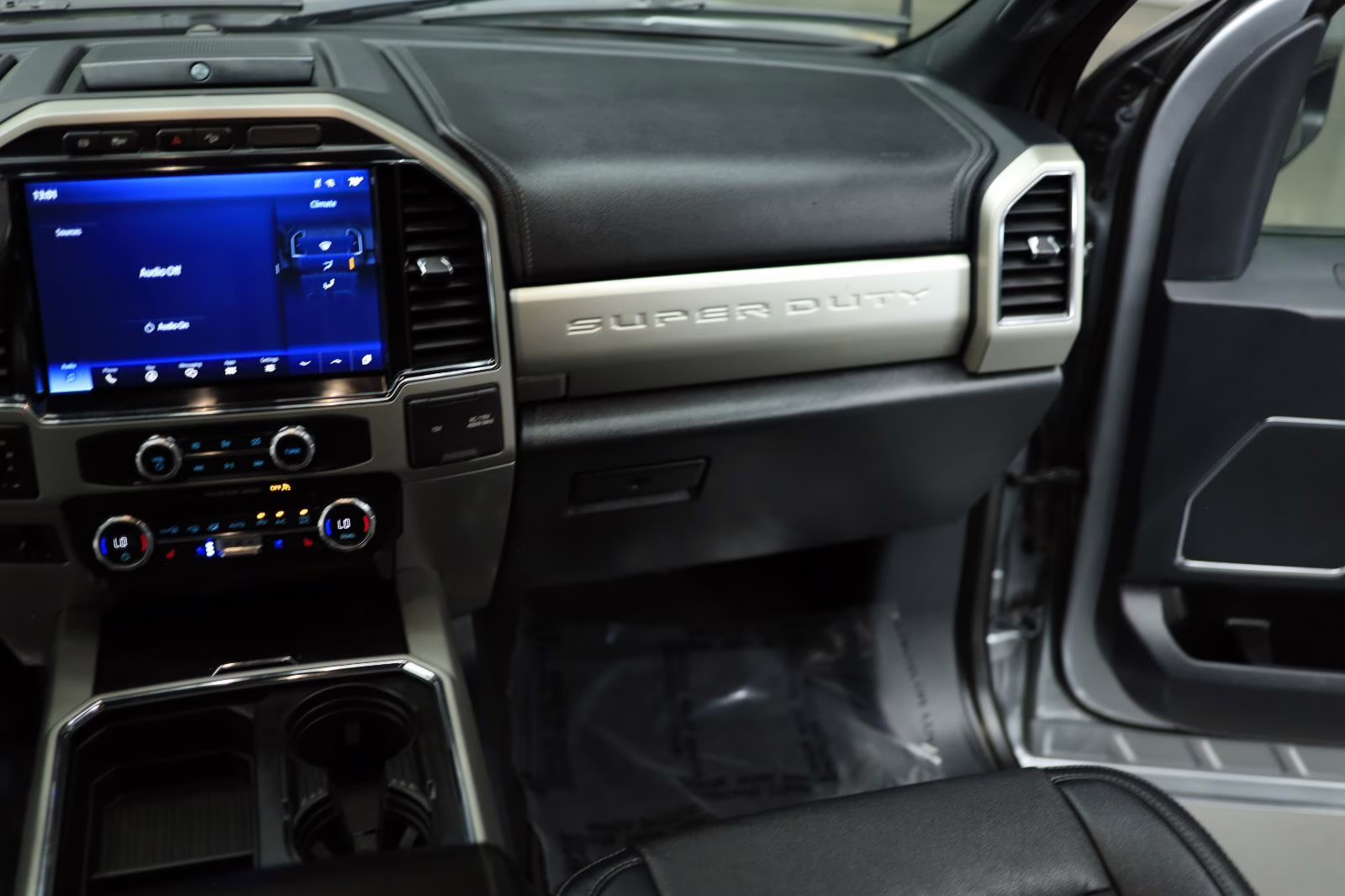 2022 Agate Black Ford Super Duty F-350 SRW Lariat 4X4 Truck