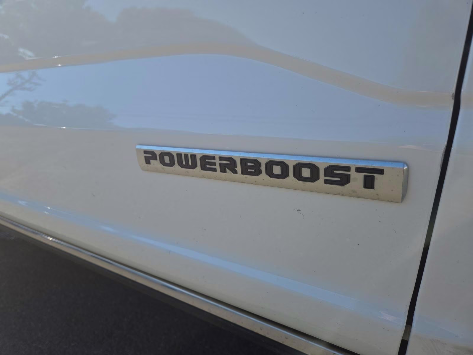 2023 Star White Metallic Tri-Coat Ford F-150 Limited 4X4 Truck