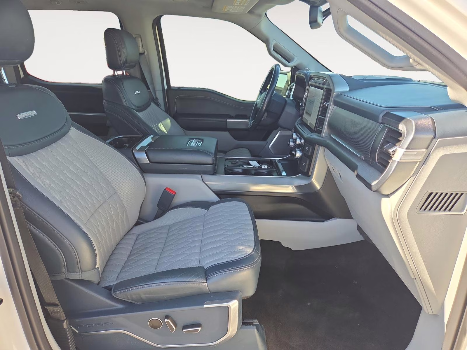 2023 Star White Metallic Tri-Coat Ford F-150 Limited 4X4 Truck