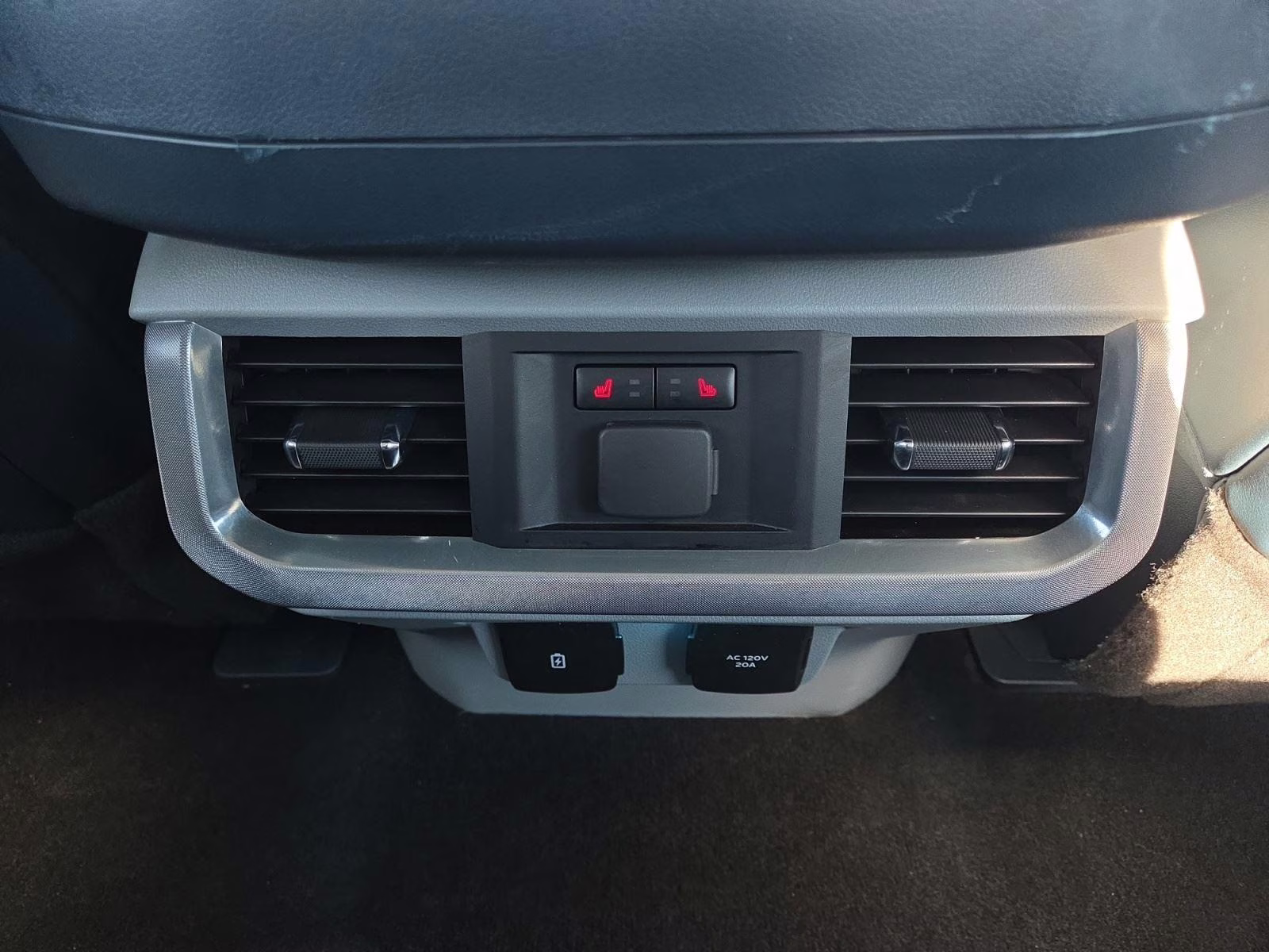 2023 Star White Metallic Tri-Coat Ford F-150 Limited 4X4 Truck