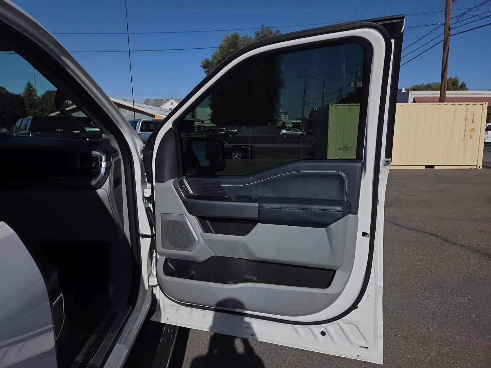 2023 Star White Metallic Tri-Coat Ford F-150 Limited 4X4 Truck