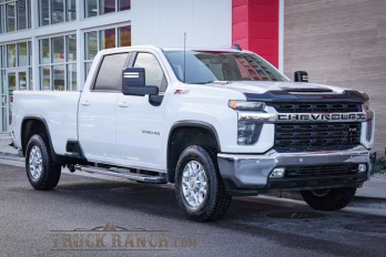 2022 Summit White Chevrolet Silverado 3500HD LT 4X4 Truck