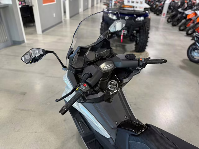 2025 GRY KYMCO AK 550i ABS Motorcycle