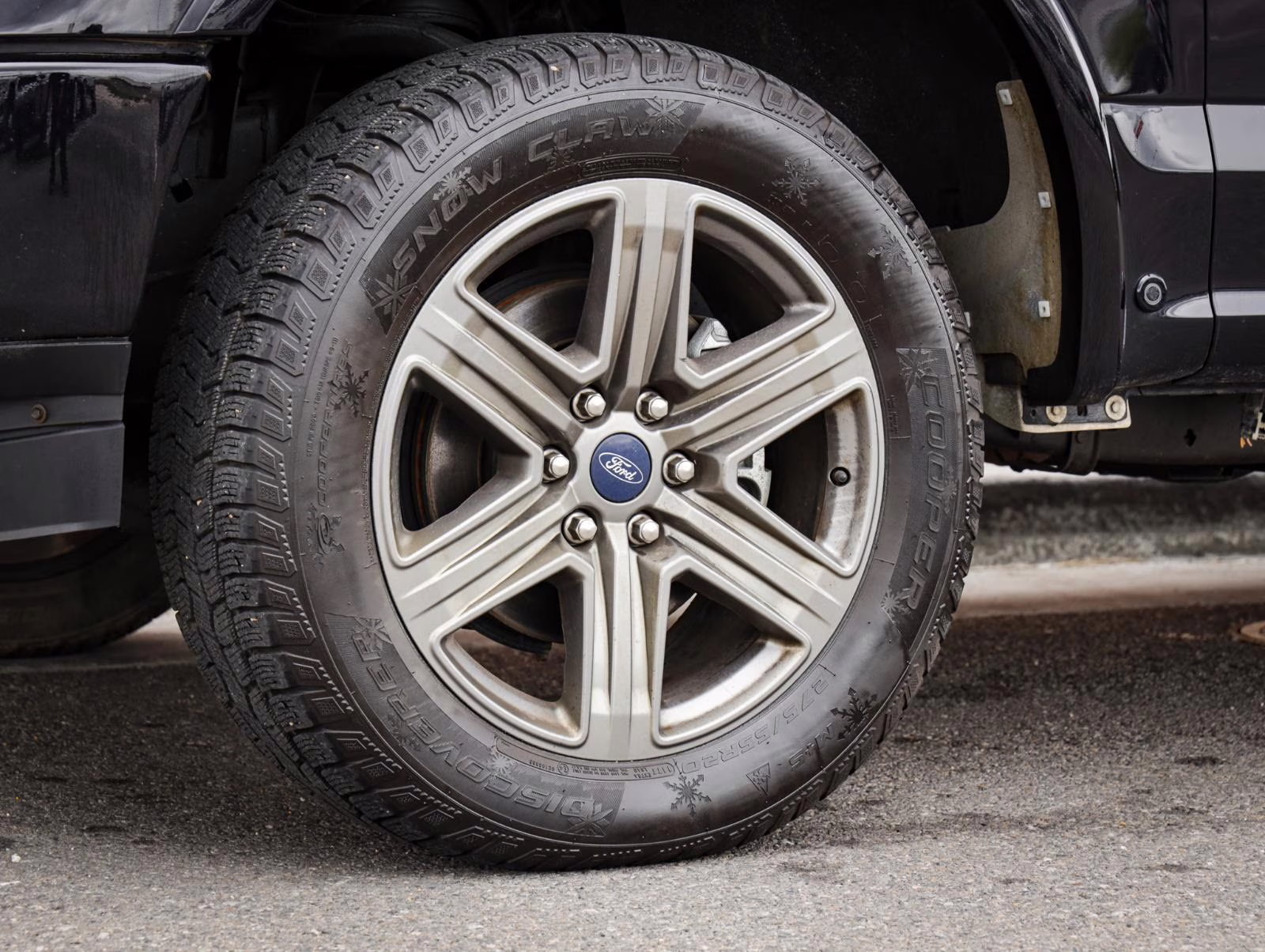 2020 Agate Black Metallic Ford F-150 LARIAT 4X4 Truck