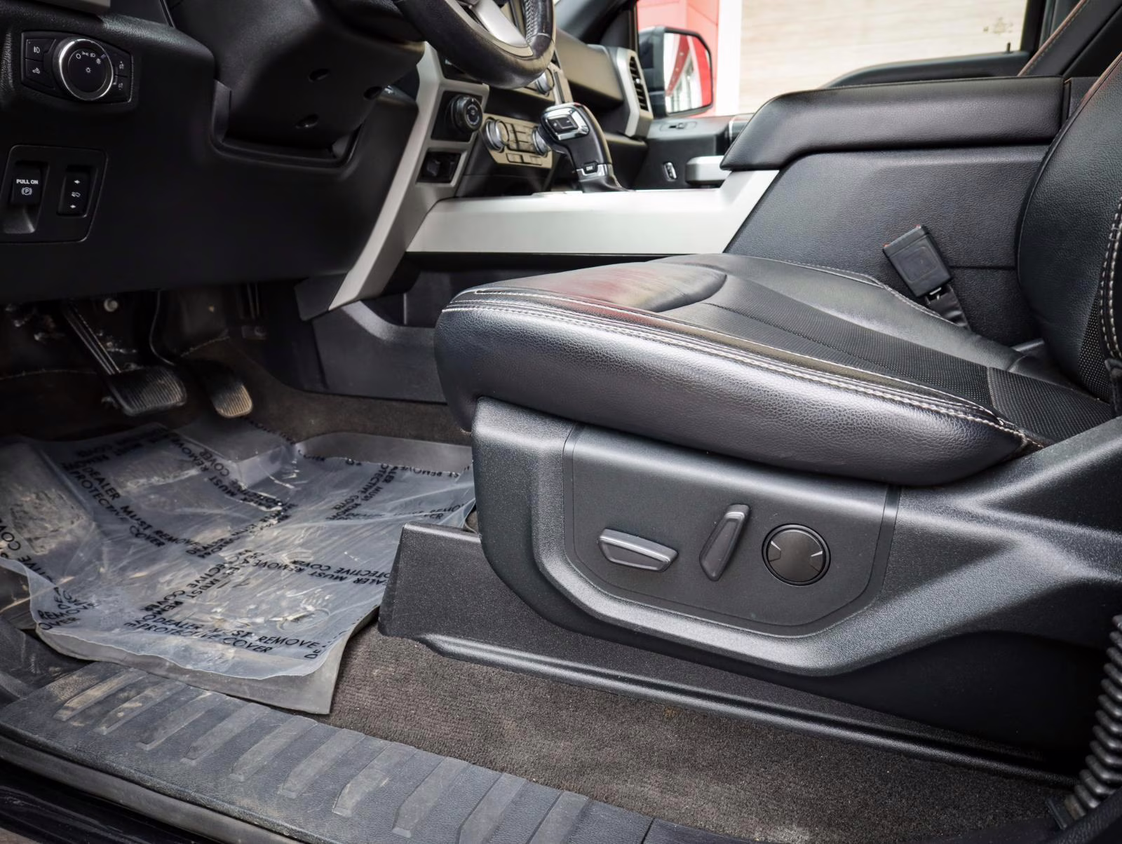 2020 Agate Black Metallic Ford F-150 LARIAT 4X4 Truck