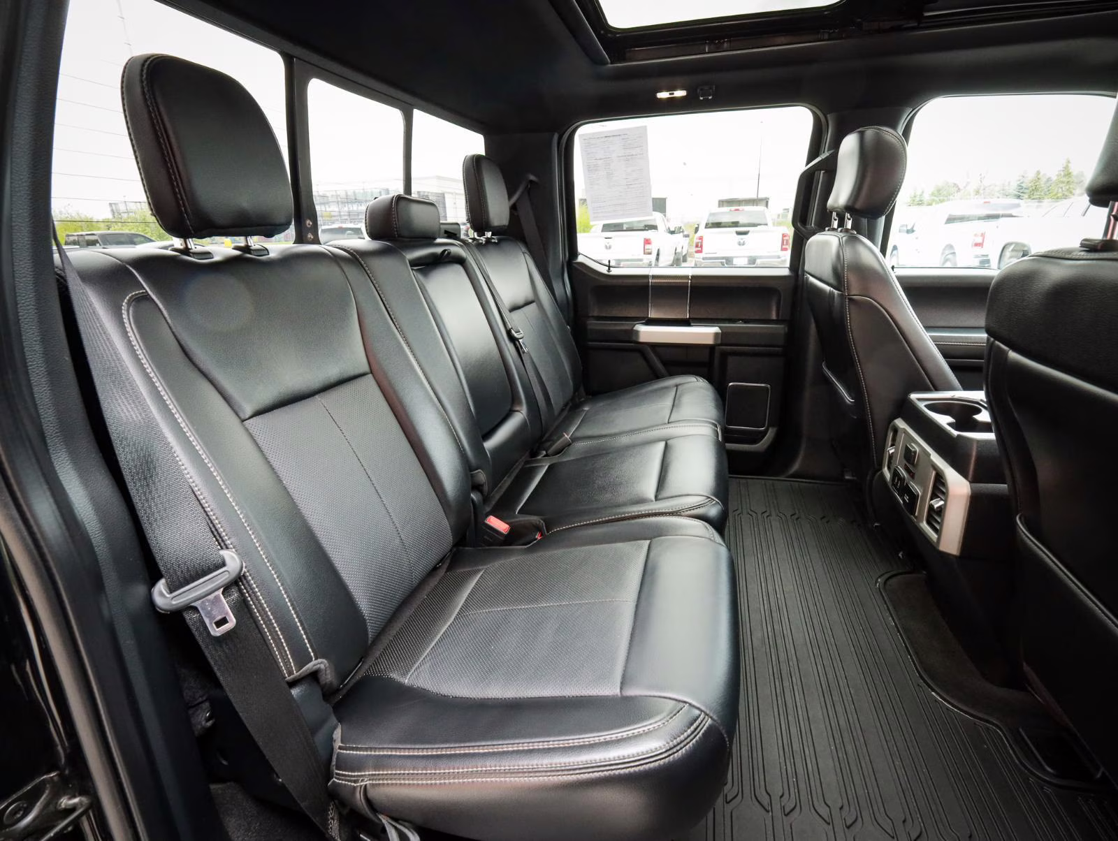 2020 Agate Black Metallic Ford F-150 LARIAT 4X4 Truck