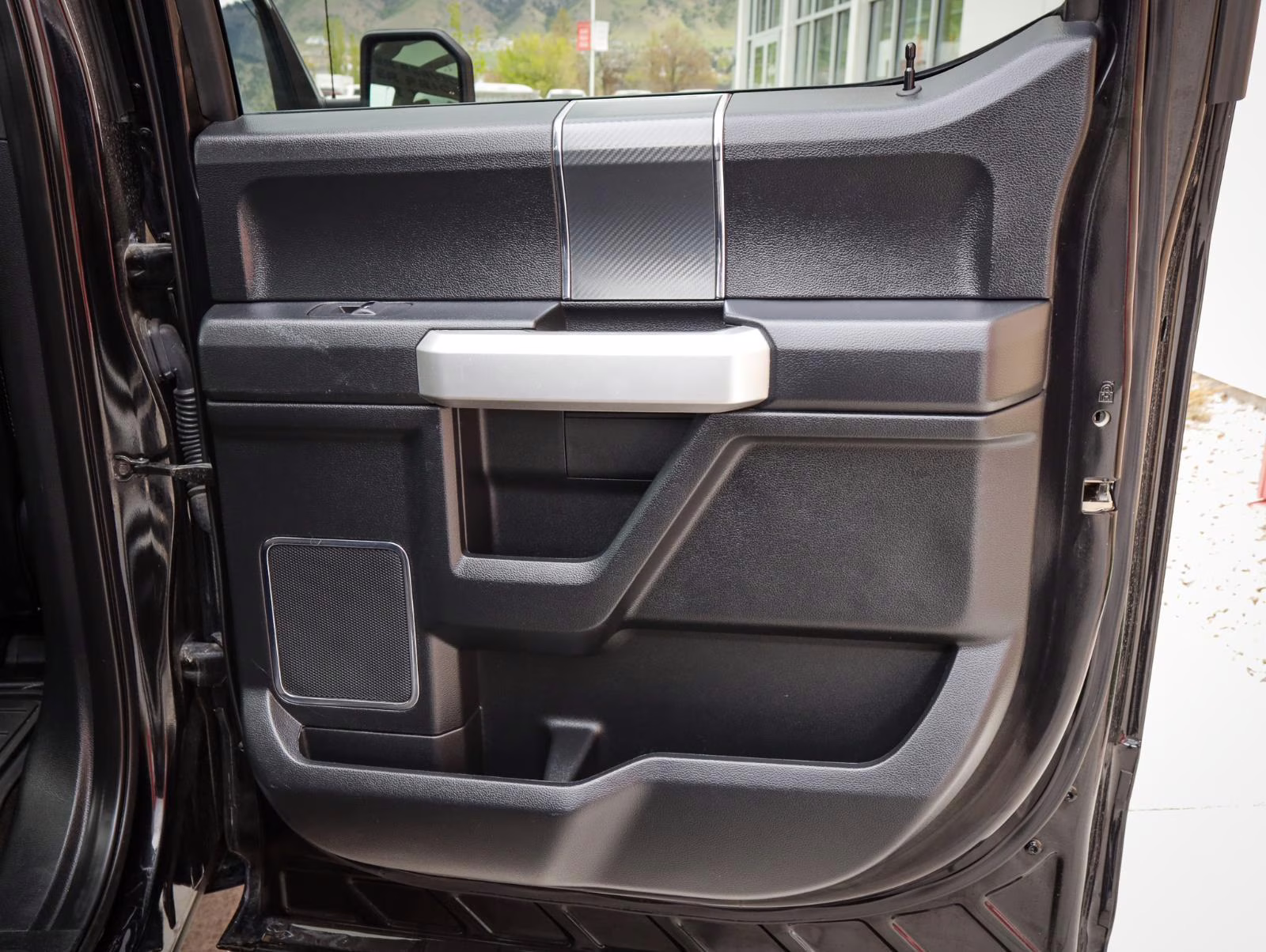 2020 Agate Black Metallic Ford F-150 LARIAT 4X4 Truck