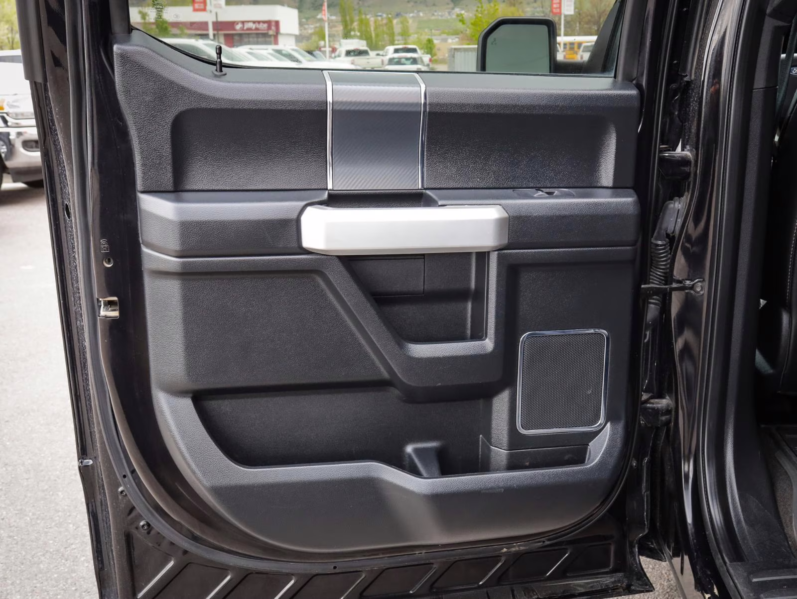 2020 Agate Black Metallic Ford F-150 LARIAT 4X4 Truck