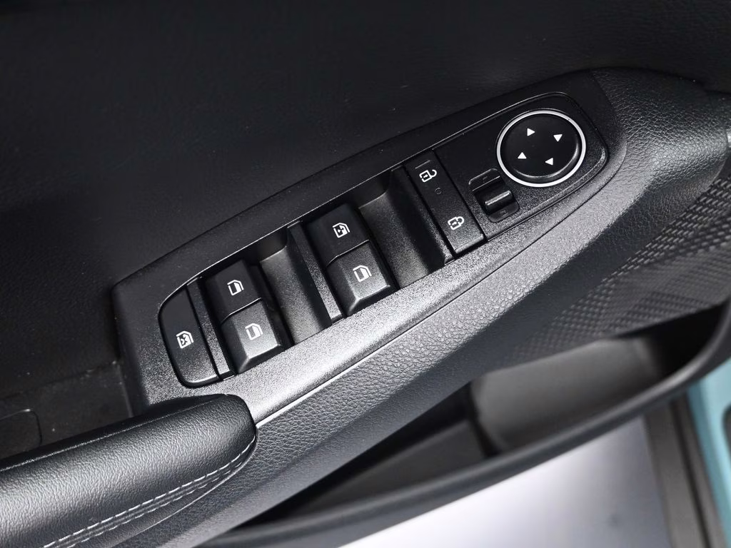 2026 Pluton Blue/Black Roof Kia Seltos S AWD SUV