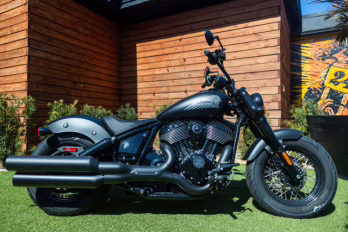 2025 BLACK SMOKE Indian CHIEF BOBBER DARK HORSE