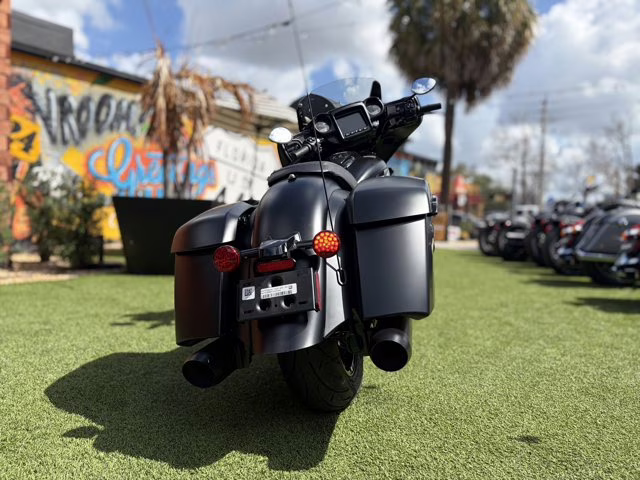 2025 BLACK SMOKE Indian CHIEFTAIN POWER PLUS DARK HORSE  112 RIDER ASSISIT