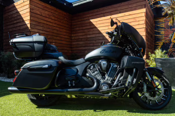 2025 BLACK SMOKE Indian ROADMASTER POWERPLUS DARK HORSE 112 RIDER ASSIST