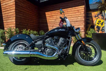2025 ONYX BLACK METALLIC Indian SCOUT CLASSIC SIXTY LTD, ONYX BLK MTLC, 49S Limited