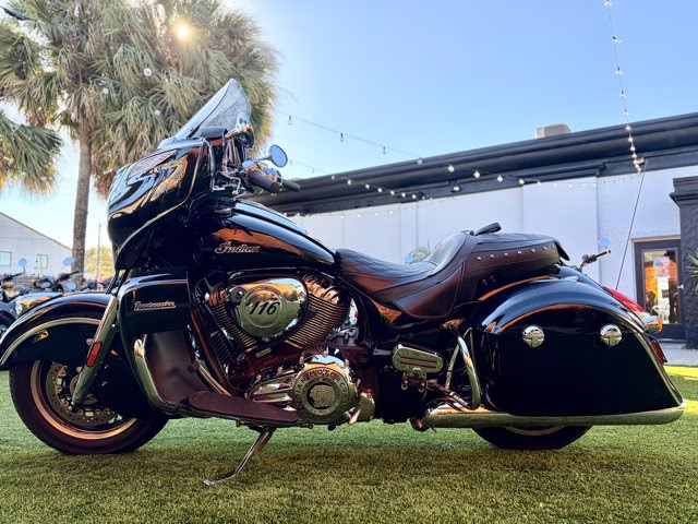 2020 Thunder Black Pearl Indian ROADMASTER, THUNDER BLACK PEARL, 49ST Base