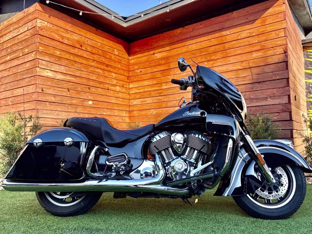 2020 Thunder Black Pearl Indian ROADMASTER, THUNDER BLACK PEARL, 49ST Base