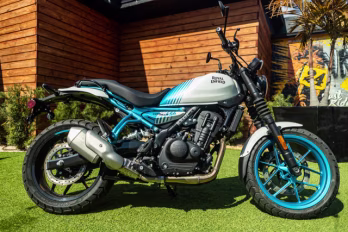 2026 BRAVA BLUE Royal Enfield GUERRILLA 450