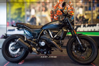 2025 NEBULA BLUE Ducati Scrambler Nightshift