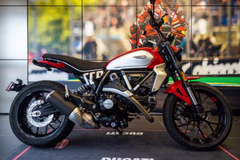 2025 DUCATI RED Ducati SCRAMBLER ICON