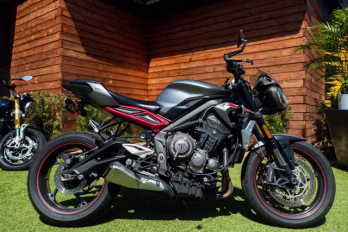 2020 Silver Triumph Street Triple R